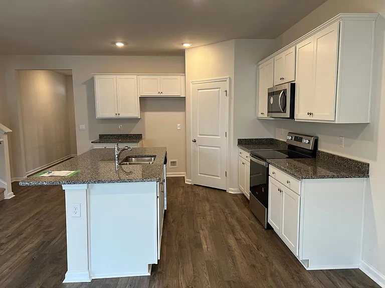 181 Kelsey Ct — Photo 8