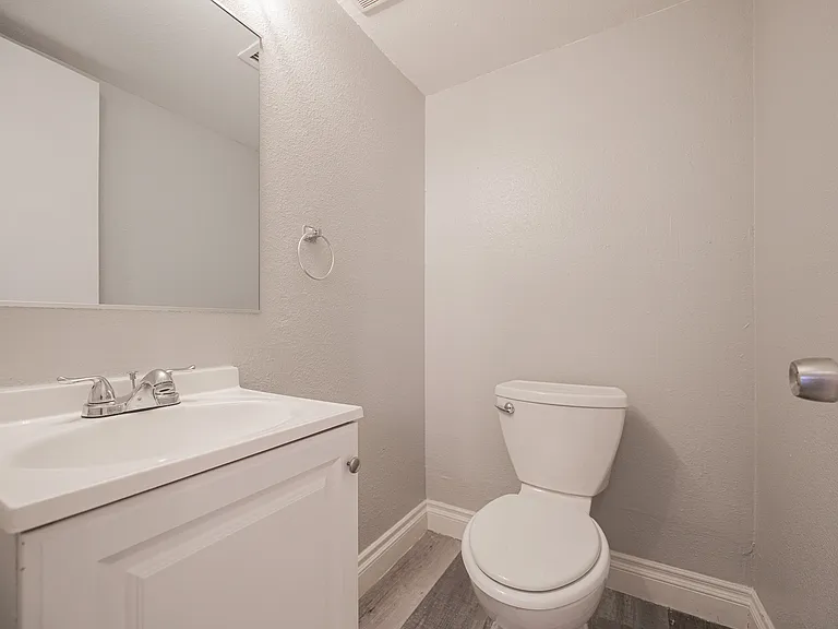 2674 N 43rd Ave #C — Photo 10
