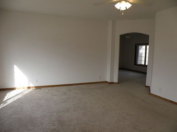 2nd image of 4250 Windsong Dr