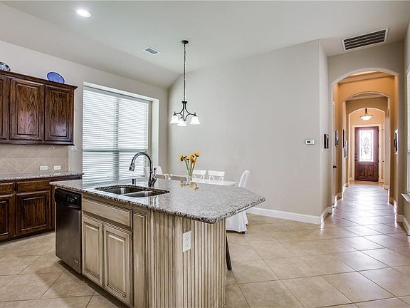 5th image of 1013 Appalachian Ln