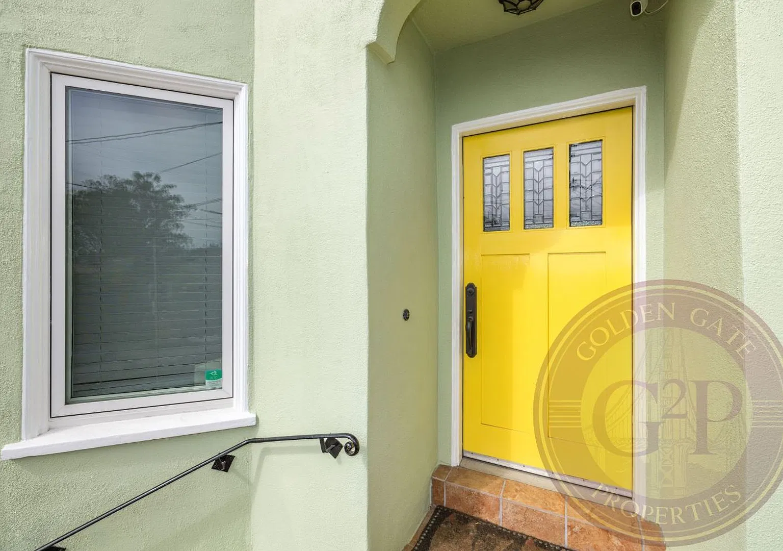 West Portal - 3 BR, 3 BA House 1,300 Sq. Ft. - 3D Virtual Tour, Landscaped Yard — Photo 4