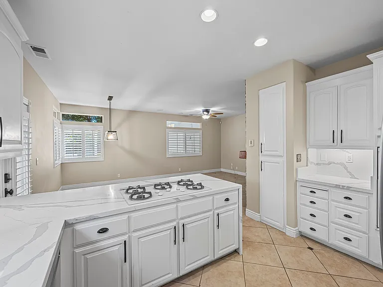 939 Skip Away Ct — Photo 12