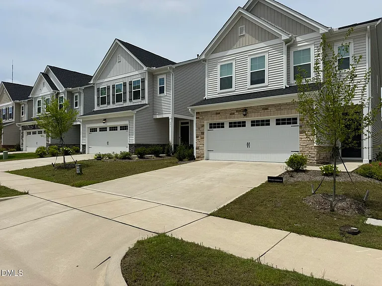 375 Garden Vine Trl — Photo 2