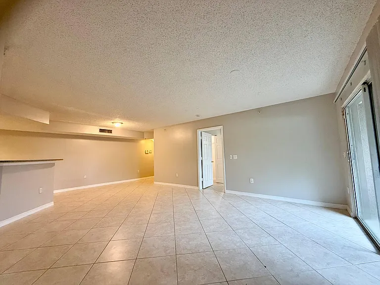 5065 Wiles Rd #105 — Photo 4