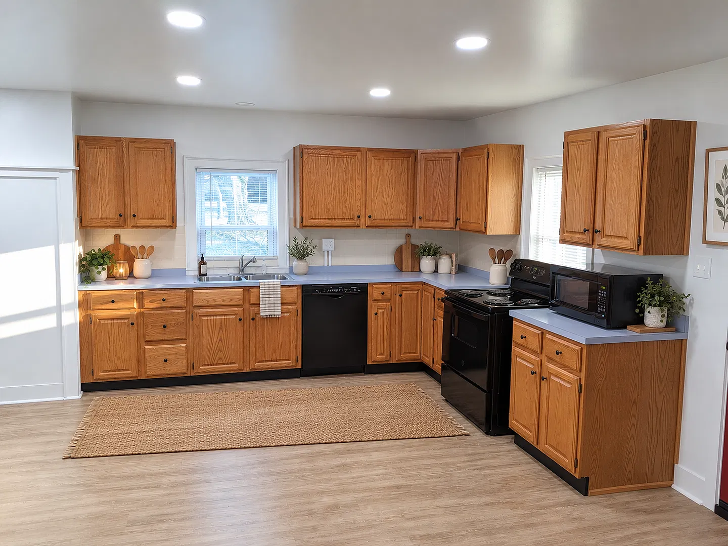 3 Bedroom Farmhouse for Rent! — Photo 3
