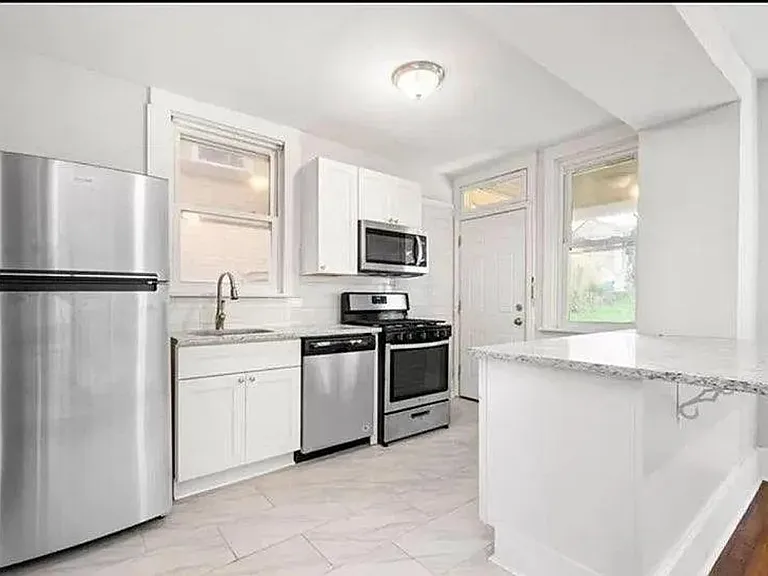 1116 Bellaire Ave — Photo 15