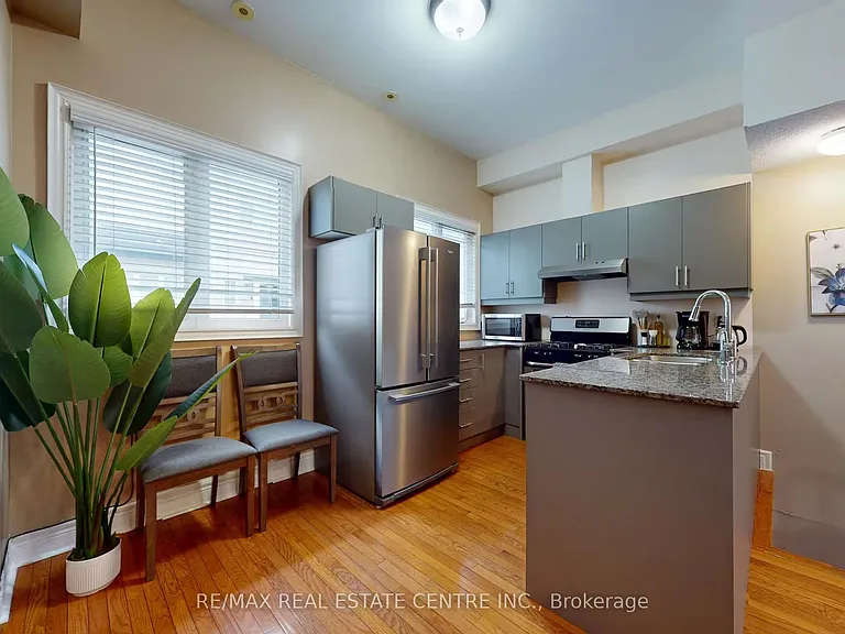 1376 Eglinton Ave W — Photo 11