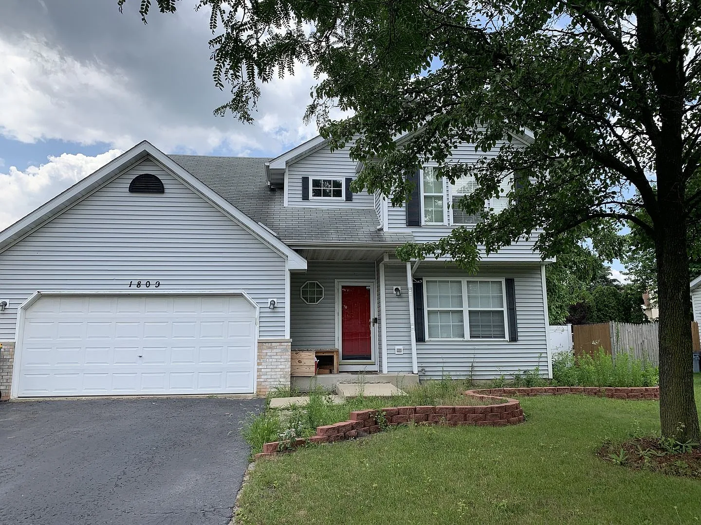 1809 Harvest Ln photo 1