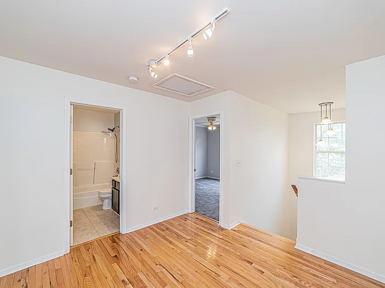 1060 Ellsworth Dr — Photo 22