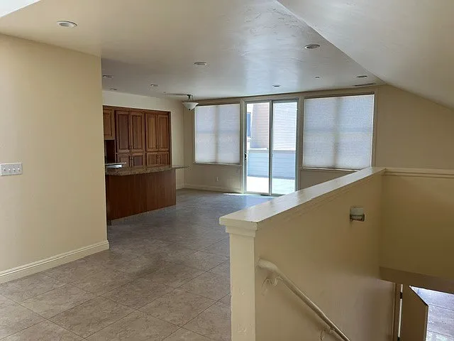 Building Photo - 480 Magnolia Ave
