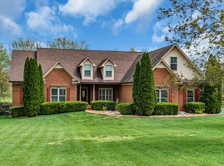1398 Charleston Ln, Columbia, TN 38401