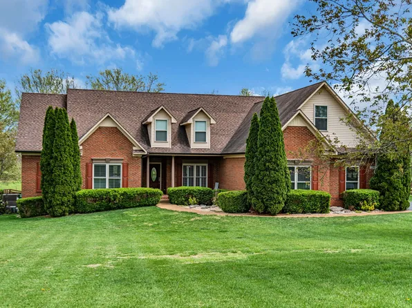 1398 Charleston Ln, Columbia, TN 38401