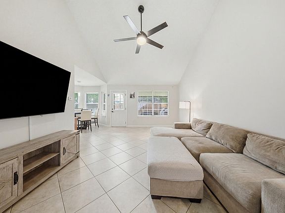 4th image of 2144 Estate Cir