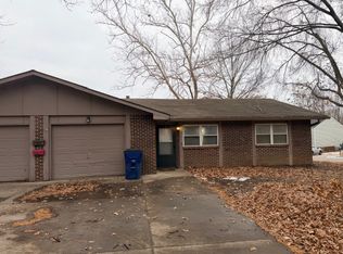 2540 Ousdahl Rd, Lawrence, KS 66046