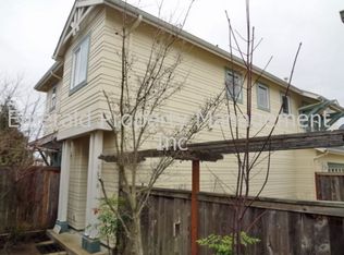 1670 Riley Ln, Eugene, OR 97402