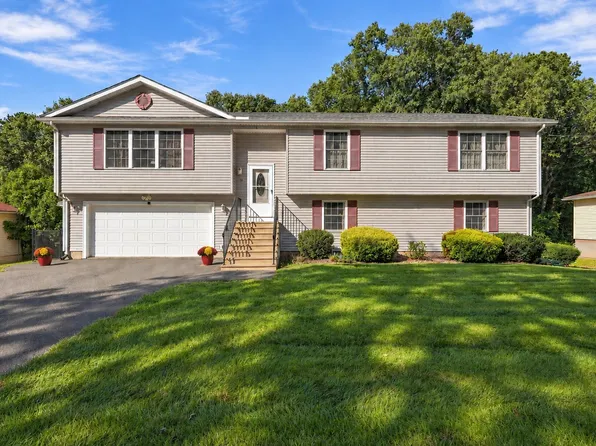 36 Ludlow Rd, Chicopee, MA 01020