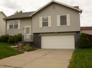 17515 Emiline St, Omaha, NE 68136