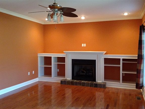 3rd image of 102 Crossfield Dr