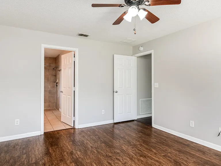 12131 Goldenstar Ln — Photo 10