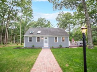 20 Canterbury Dr, Carver, MA 02330
