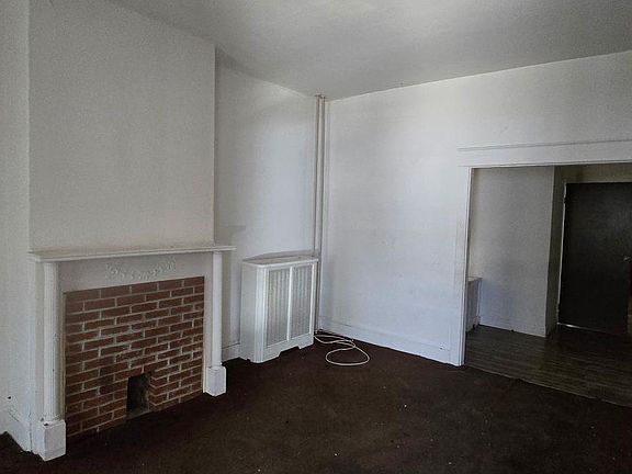 2nd image of 4455 Greene St