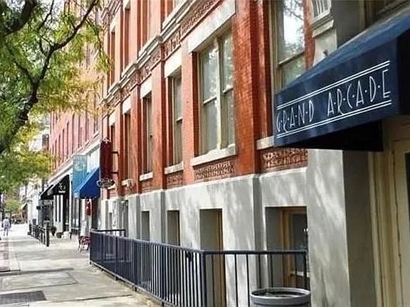 2nd image of 408 W Saint Clair Ave APT 403