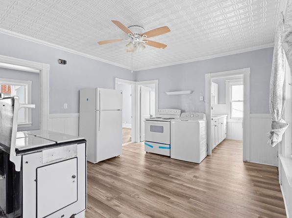 manchester-new-hampshire-74303983 picture