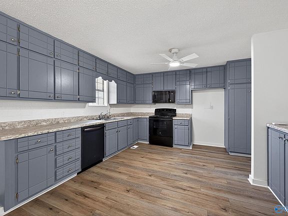 4th image of 1107 Nelson Rd