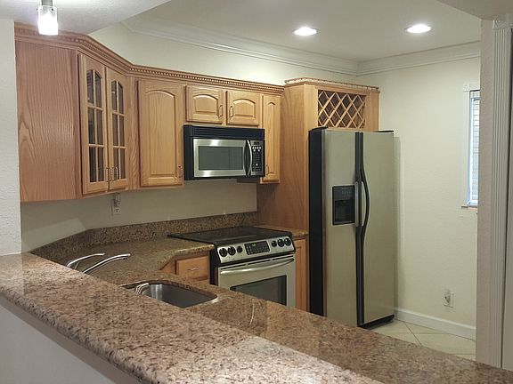 3rd image of 1501 E Broward Blvd APT 506