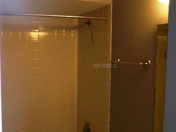5th image of 10460 Euston Ave