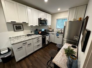 11 Grandmour Dr, Red Hook, NY 12571