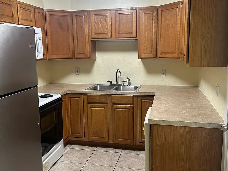 607 Lownde Ave — Photo 11
