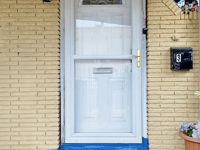 121 Garfield Ave #3 — Photo 2