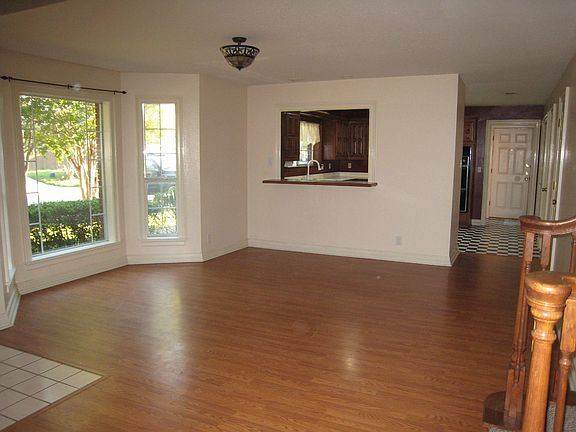 5th image of 1506 Stratford Ln