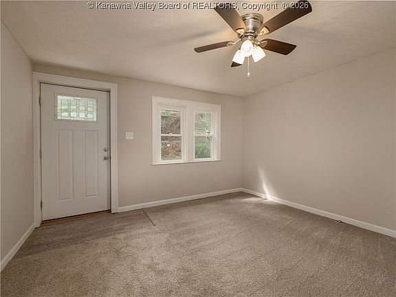 4th image of 1102 Rosalie Dr