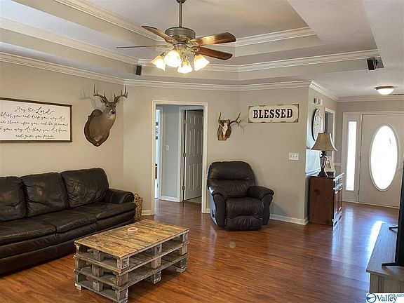 3rd image of 112 Red Sunset Cir