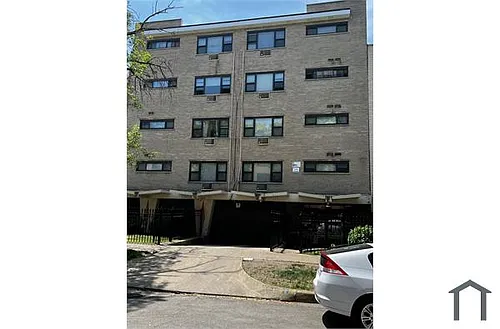6006 N Kenmore Ave Photo 1