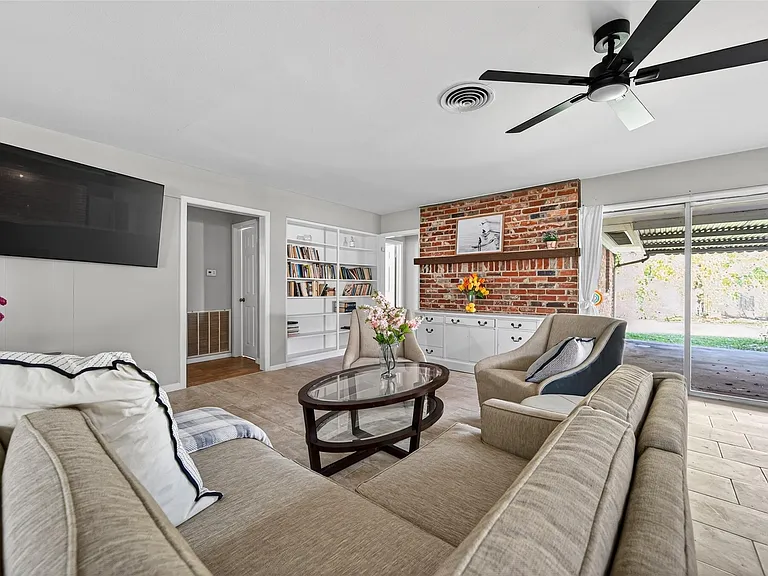 9310 Cliffwood Dr — Photo 16
