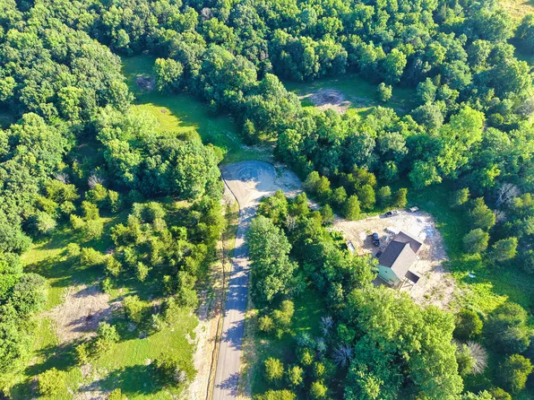 4 Briar Wood Trl, Fulton, MO 65251