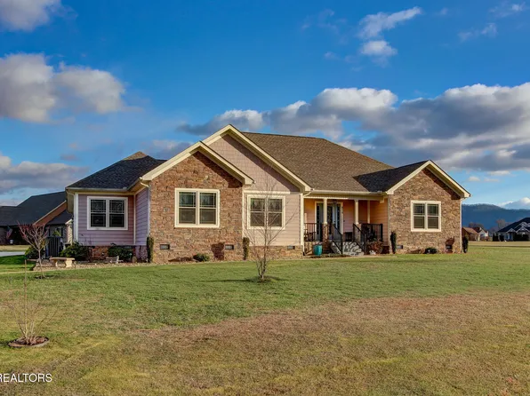 850 Majestic Mountains Blvd, Walland, TN 37886