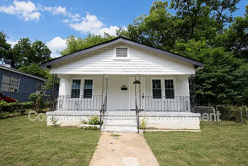 932 Court T Photo 1