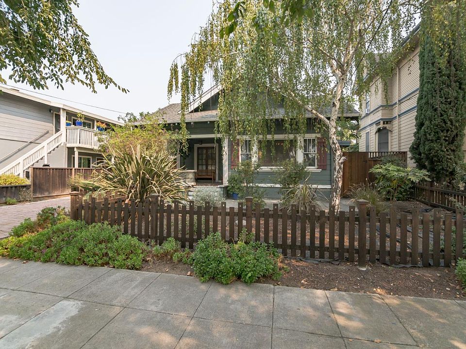 1st image of 434 S 10th St