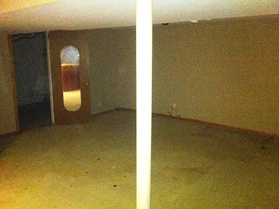 3rd image of 1035 Orange Ave E