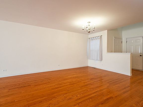 4th image of 442 W Fairview Cir