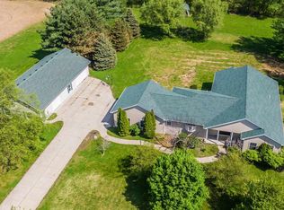 61451 Crumstown Trl, North Liberty, IN 46554