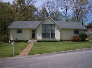204 Briarcliff Dr, Florence, AL 35633