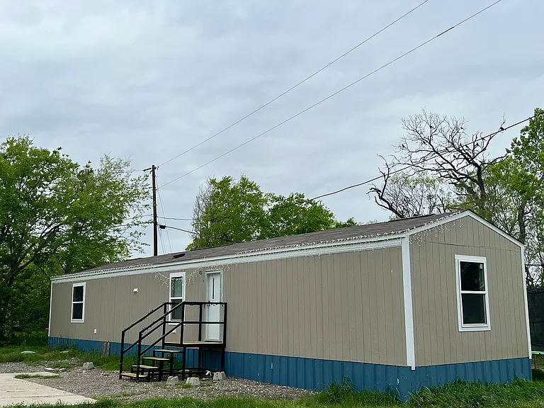 133 Old Bastrop Rd #E — Photo 3