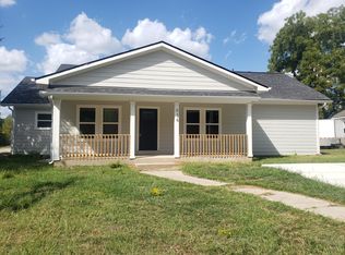 936 W Austin St, Conroe, TX 77301