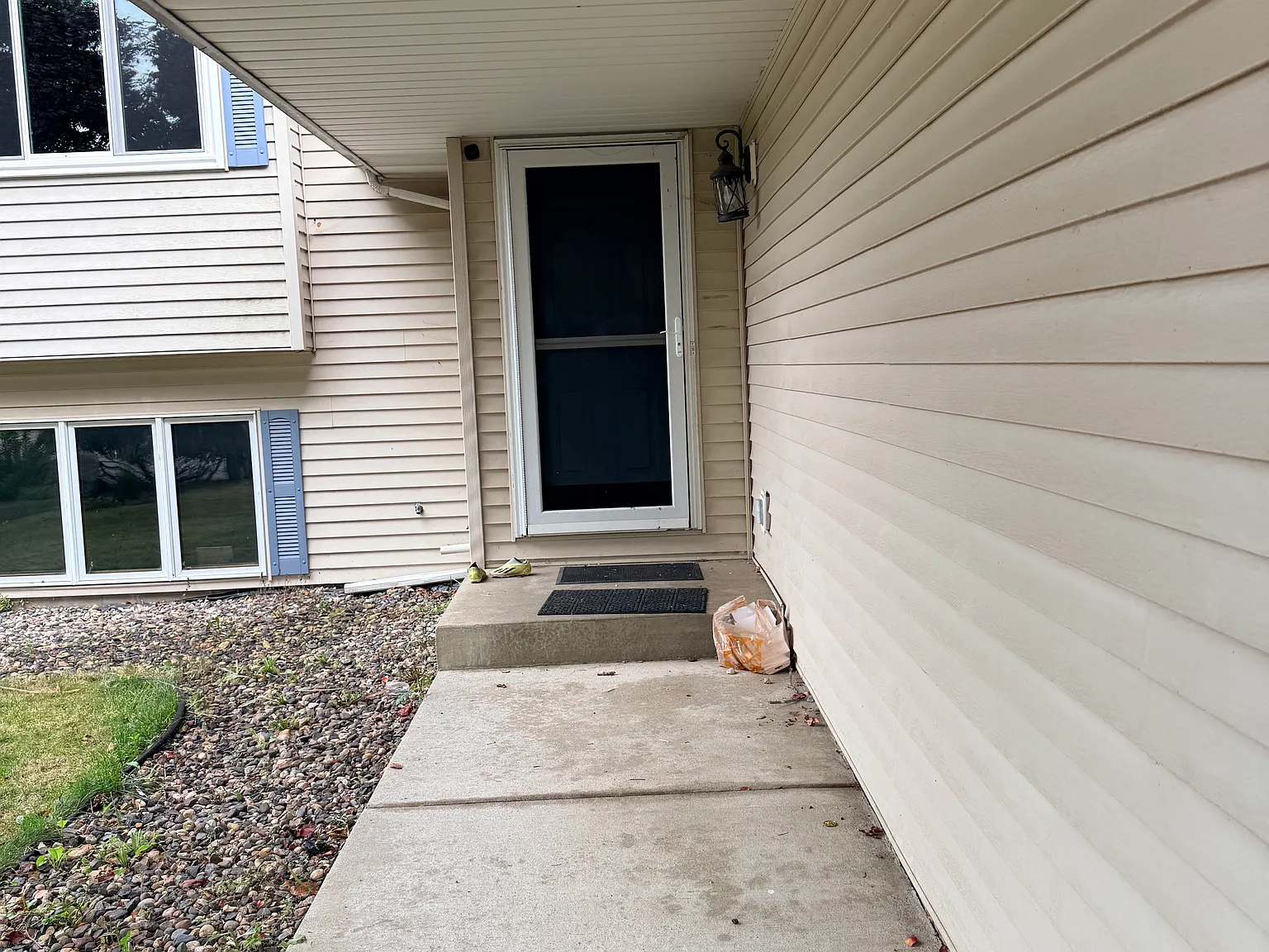 1377 Primrose Ln — Photo 4