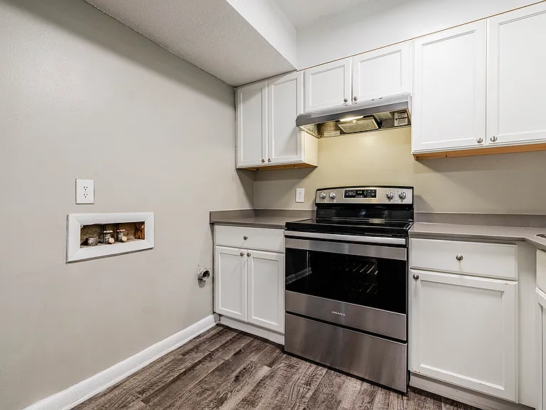 633 Chappell Dr — Photo 3